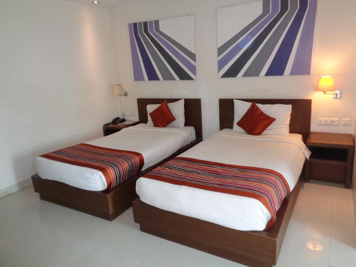 Orbit Hotel - Bagdogra Экстерьер фото