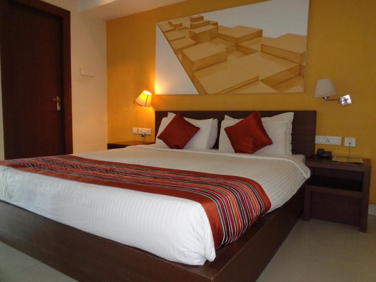 Orbit Hotel - Bagdogra Экстерьер фото