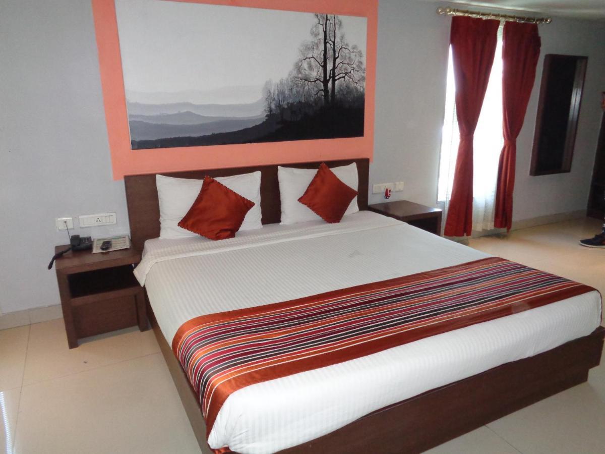 Orbit Hotel - Bagdogra Экстерьер фото