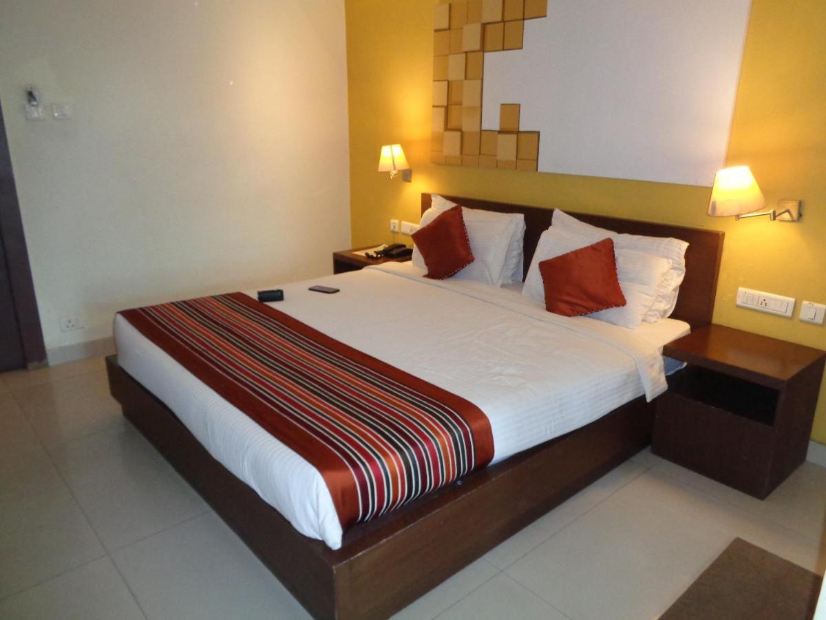 Orbit Hotel - Bagdogra Экстерьер фото