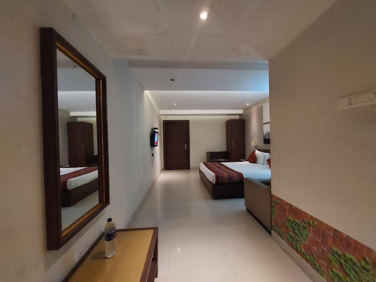 Orbit Hotel - Bagdogra Экстерьер фото