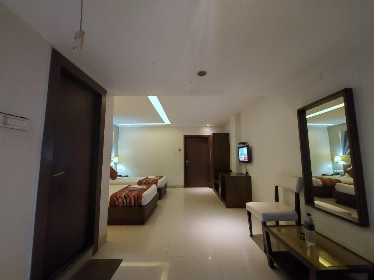 Orbit Hotel - Bagdogra Экстерьер фото