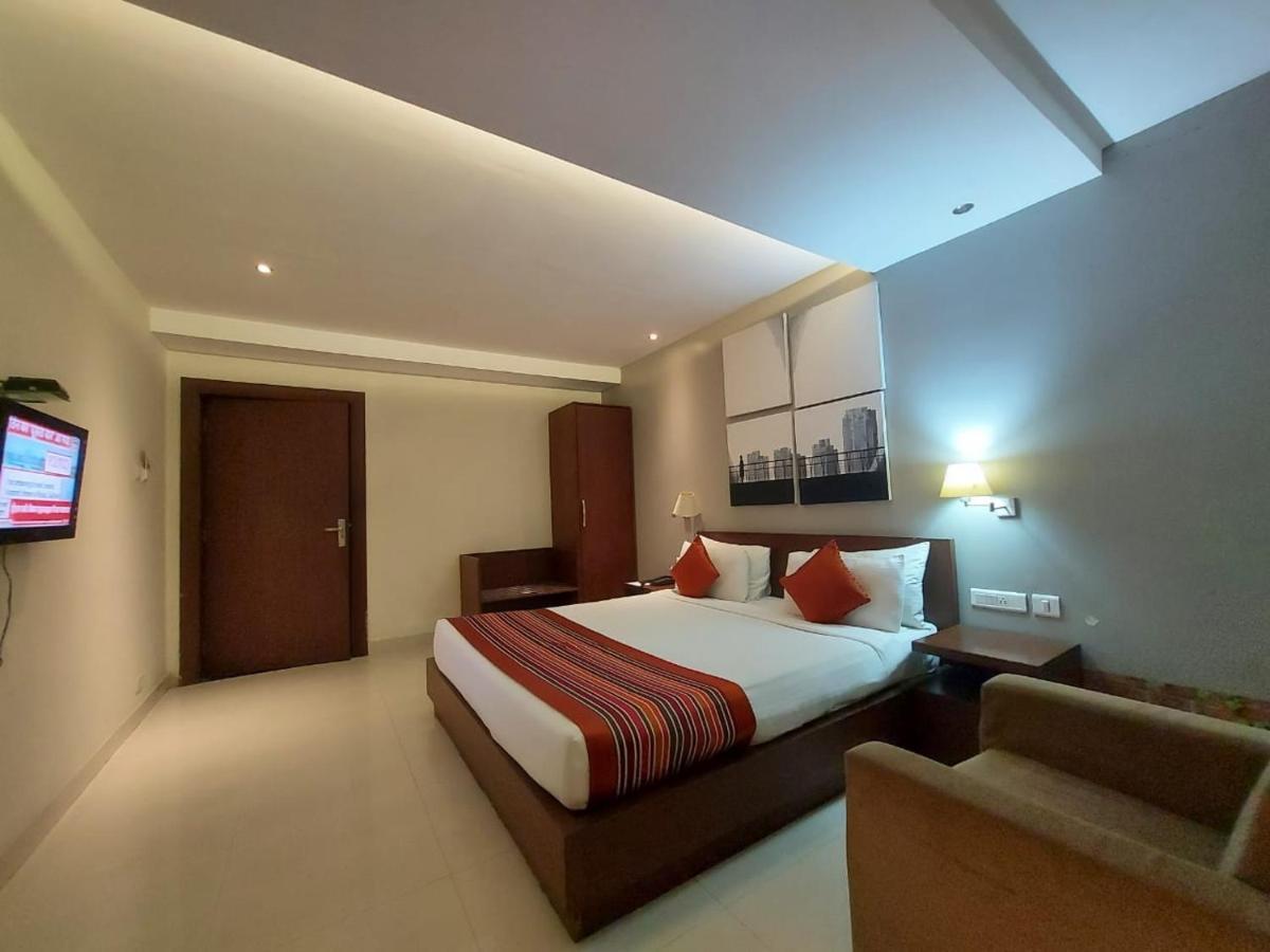 Orbit Hotel - Bagdogra Экстерьер фото