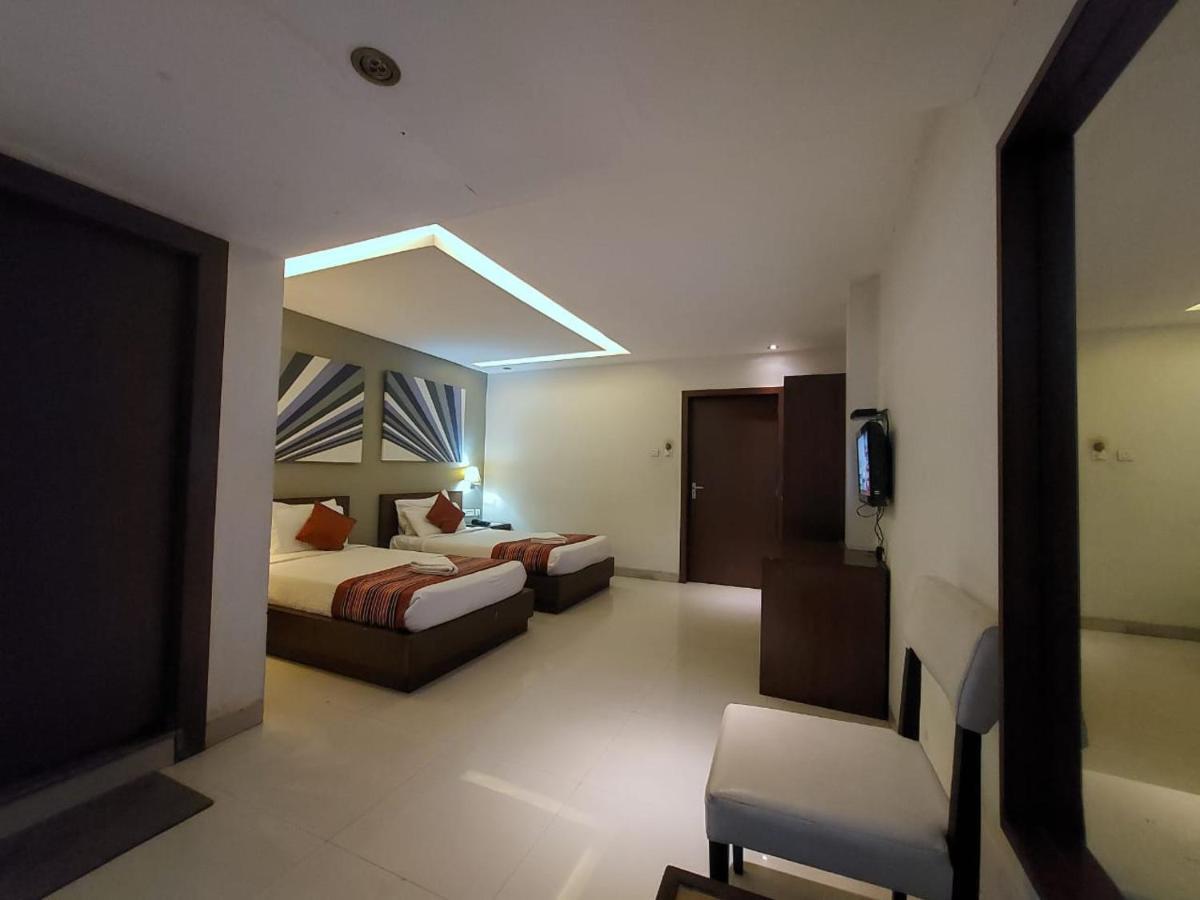 Orbit Hotel - Bagdogra Экстерьер фото