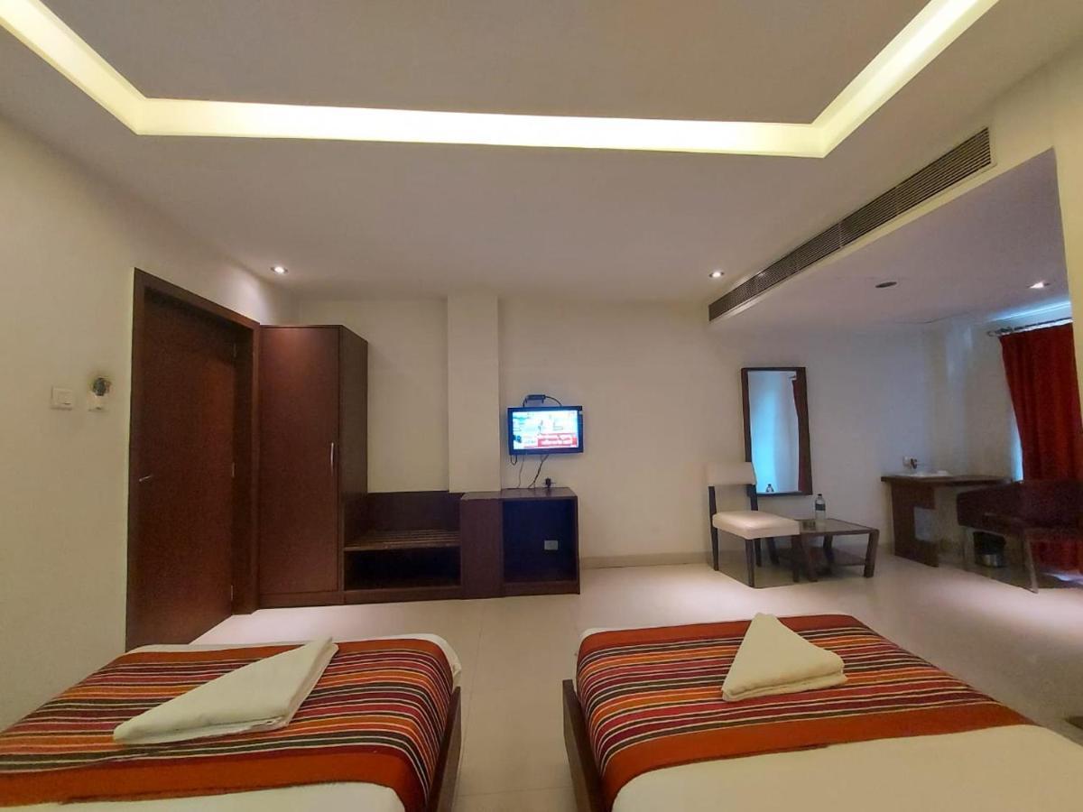 Orbit Hotel - Bagdogra Экстерьер фото